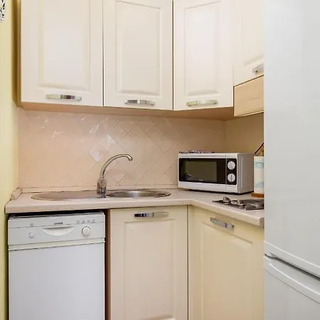 Nora Apartmán *