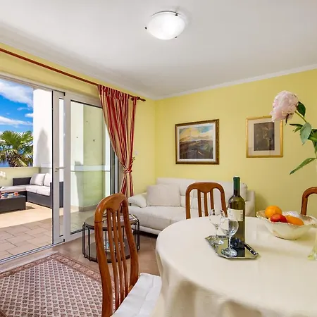 Nora Apartmán