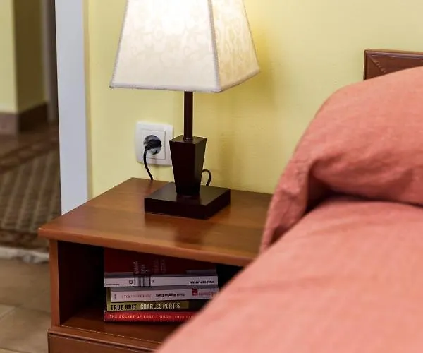 Nora Apartment *