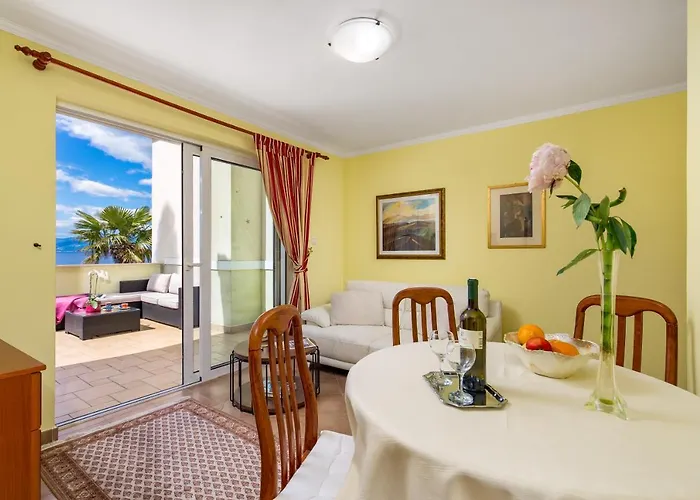 Nora Apartment